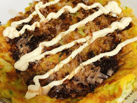 基本の具材はキャベツのみ!お好み焼き風